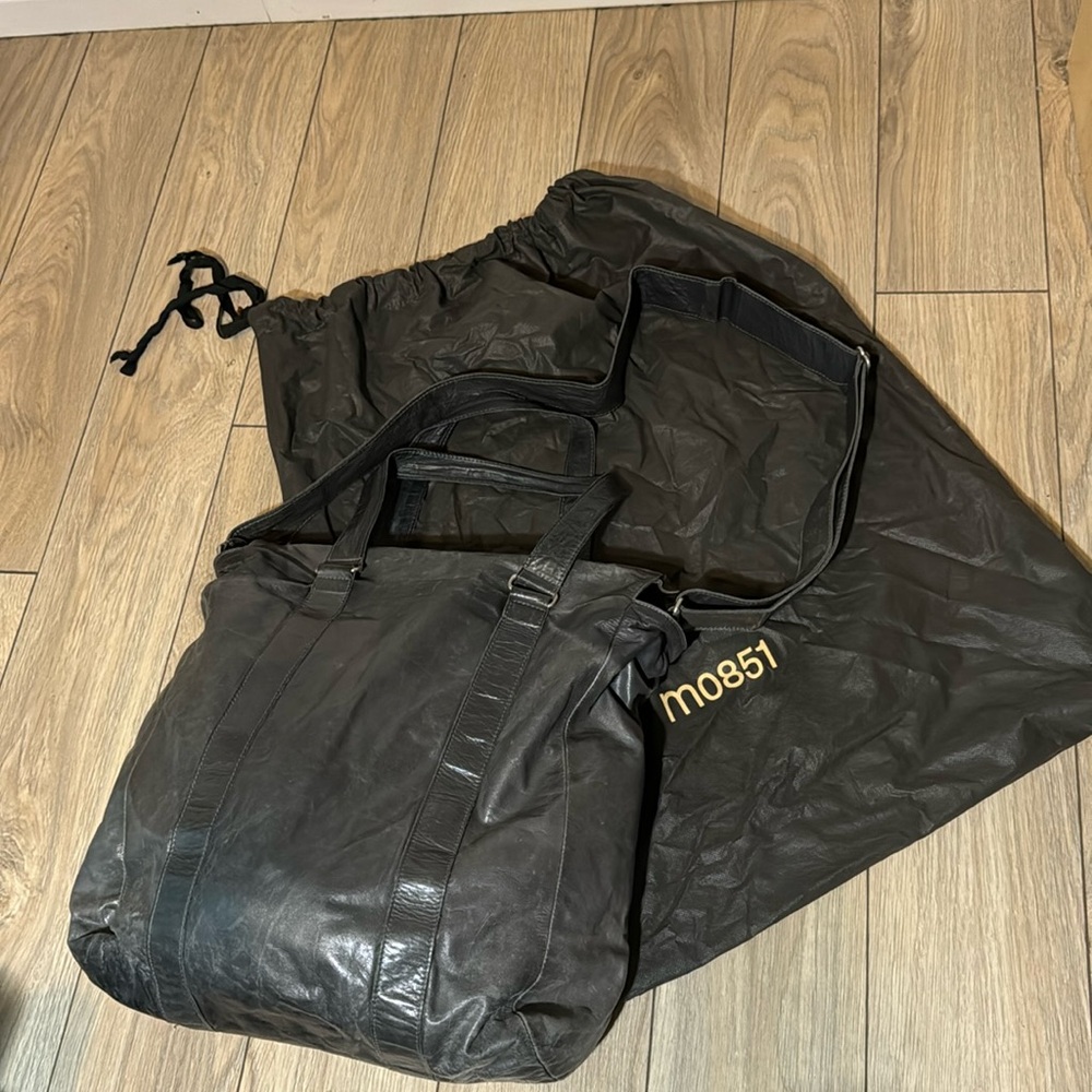 M0851 Crossbody Bag